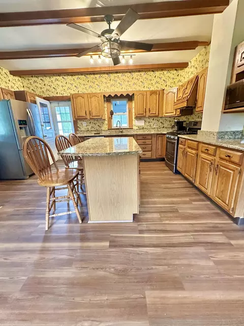 Kitchen - 800 E Morris Hill Rd, Covington, VA 24426 photo 4 of 14