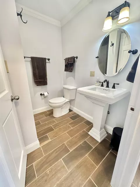 Bath - 800 E Morris Hill Rd, Covington, VA 24426 photo 7 of 9