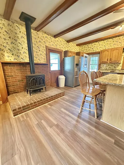 Kitchen - 800 E Morris Hill Rd, Covington, VA 24426 photo 3 of 14
