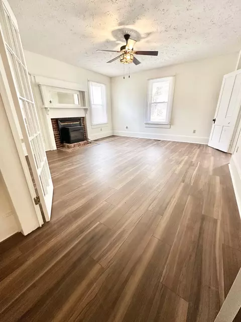 Living - 800 E Morris Hill Rd, Covington, VA 24426 photo 1 of 8