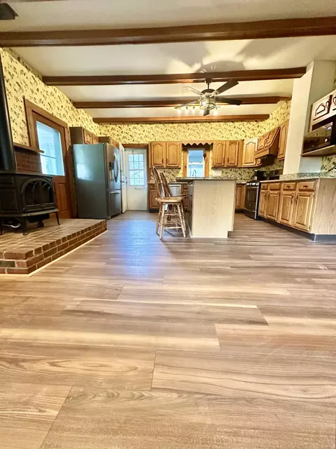 Kitchen - 800 E Morris Hill Rd, Covington, VA 24426 photo 9 of 14
