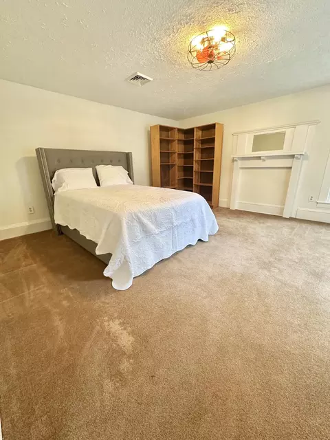 Bedroom - 800 E Morris Hill Rd, Covington, VA 24426 photo 4 of 6
