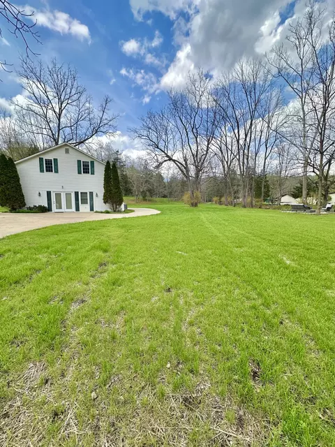 Exterior - 800 E Morris Hill Rd, Covington, VA 24426 photo 15 of 42