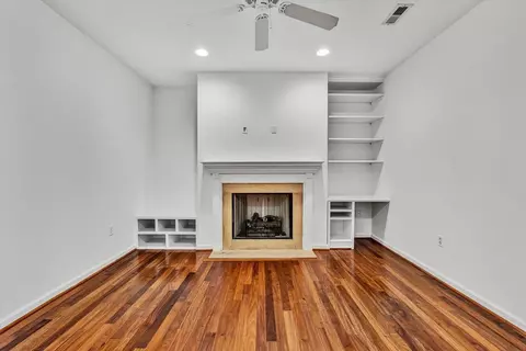 Living - 88 Maple St, Salem, VA 24153 photo 1 of 3