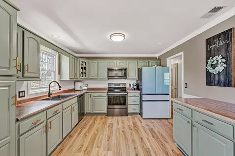 Kitchen - 1764 Hidden Forest Dr, Goodview, VA 24095 photo 2 of 3
