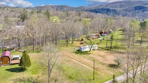 706 Dunbrack Cir, Covington, VA 24426 photo 35