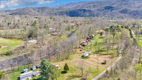 706 Dunbrack Cir, Covington, VA 24426 photo 38