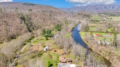 706 Dunbrack Cir, Covington, VA 24426 photo 45