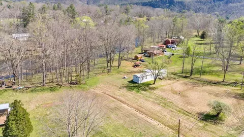 706 Dunbrack Cir, Covington, VA 24426 photo 34