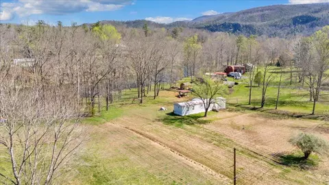 706 Dunbrack Cir, Covington, VA 24426 photo 7