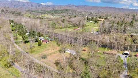 706 Dunbrack Cir, Covington, VA 24426 photo 42