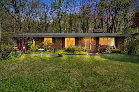 1664 Red Lane Ext, Salem, VA 24153