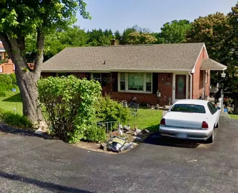 5011 Victoria St NW, Roanoke, VA 24017