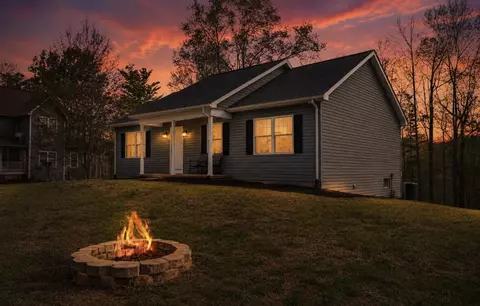 101 Charmwood Cir, Moneta, VA 24121