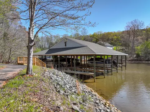 658 Lakewatch Cir, Moneta, VA 24121