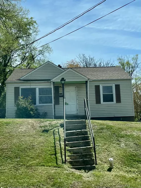 1315 Dudley St NW, Roanoke, VA 24017