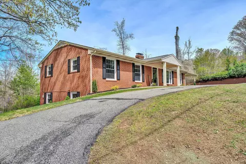 731 Bassett Heights Rd, Bassett, VA 24055
