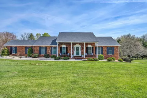 209 Big Maple Dr, Forest, VA 24551