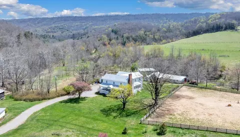 16 Huffman Store Dr, Newport, VA 24128