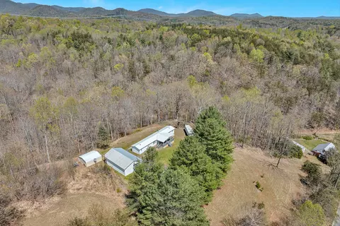 19660 Franklin St, Ferrum, VA 24088