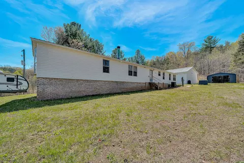 Exterior - 19660 Franklin St, Ferrum, VA 24088 photo 4 of 7