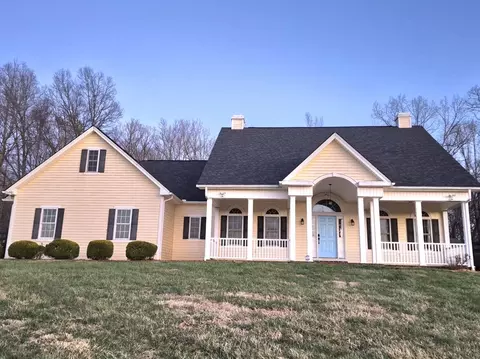 1627 Country Rd, Lynchburg, VA 24504