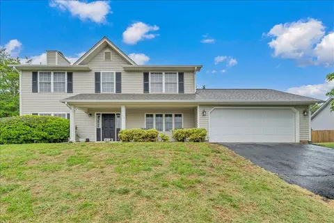 5914 Huntridge Rd, Roanoke, VA 24019