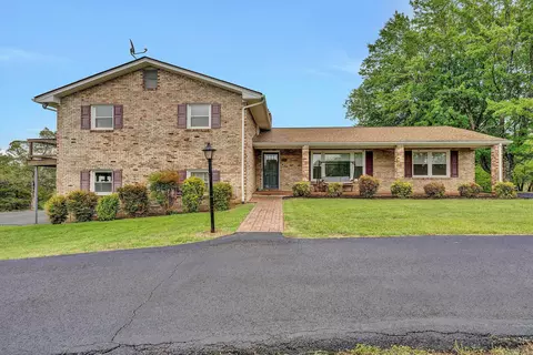 10596 Lee Hwy, Fincastle, VA 24090