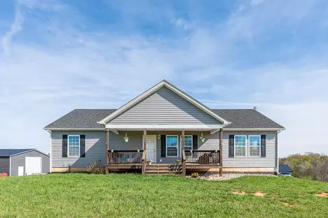 3570 Rock Cliff Rd, Bedford, VA 24523