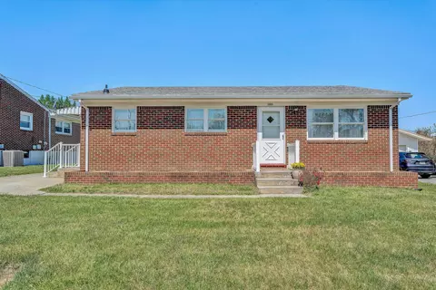 1313 Slemp St, Salem, VA 24153