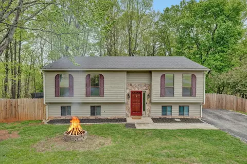 2176 Horn Cir, Vinton, VA 24179
