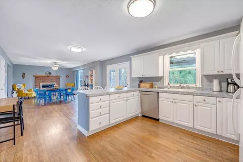 Kitchen - 1111 Charmin Dr, Forest, VA 24551 photo 4 of 7