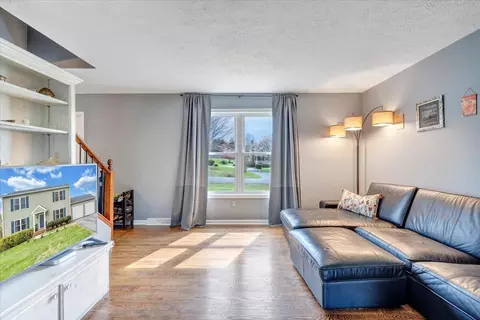 Living - 1111 Charmin Dr, Forest, VA 24551 photo 2 of 2