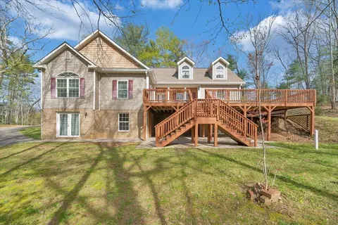 363 Ezra Dr, Buchanan, VA 24066