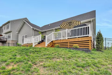 Exterior - 102 Simms Blvd, Salem, VA 24153 photo 11 of 17
