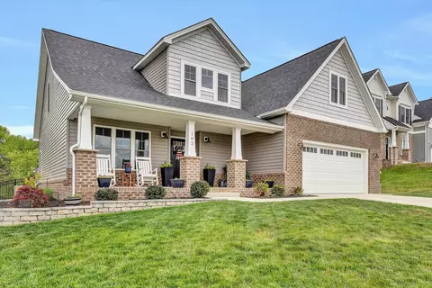 Exterior - 102 Simms Blvd, Salem, VA 24153 photo 2 of 17