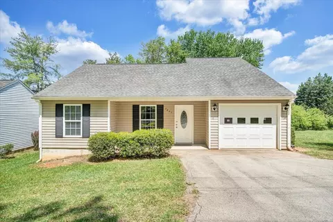 3824 Yellow Mountain Rd SE, Roanoke, VA 24014