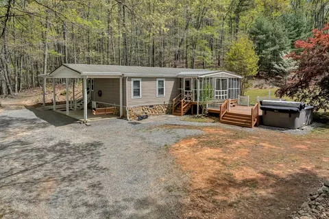 2674 Pico Rd, Buchanan, VA 24066