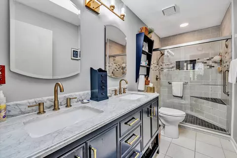 Bath - 54 Windlass Pointe Dr, Moneta, VA 24121 photo 1 of 3