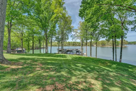 Exterior - 54 Windlass Pointe Dr, Moneta, VA 24121 photo 7 of 7