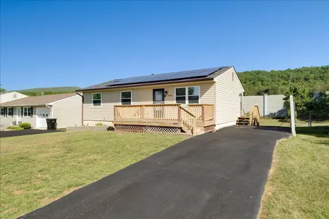 8546 Brubaker Dr, Roanoke, VA 24019