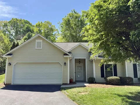 76 Fairway Oaks Dr, Hardy, VA 24101