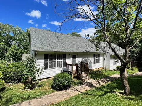 718 Baltimore Ave #A&B, Bedford, VA 24523