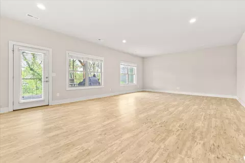 Living - 2756 Mcvitty Rd, Roanoke, VA 24018 photo 4 of 7