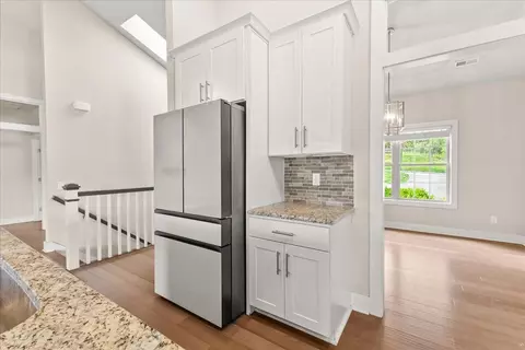 Entry Way - 2756 Mcvitty Rd, Roanoke, VA 24018 photo 2 of 6