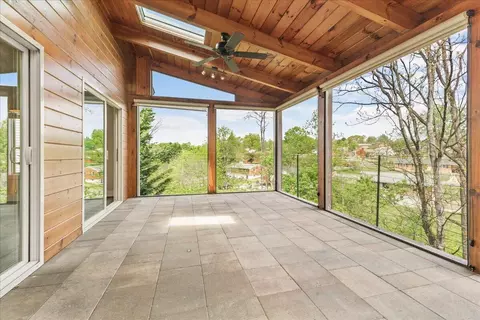 Exterior - 2756 Mcvitty Rd, Roanoke, VA 24018 photo 6 of 9