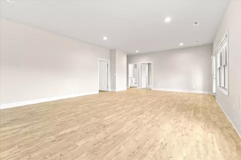 Living - 2756 Mcvitty Rd, Roanoke, VA 24018 photo 5 of 7