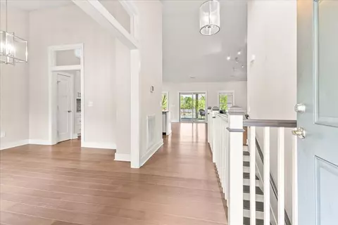 Entry Way - 2756 Mcvitty Rd, Roanoke, VA 24018 photo 1 of 6