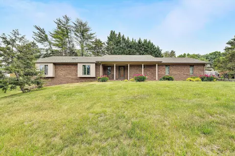 7913 Olsen Rd, Roanoke, VA 24019