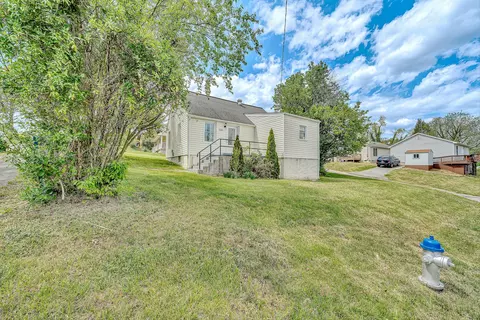 1404 10th St NE, Roanoke, VA 24012